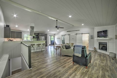 Cadiz Vacation Rental | 4BR | 3BA | 2,688 Sq Ft | Stairs Required