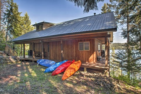 Worley Vacation Rental | 4BR | 2.5BA | 2,000 Sq Ft | Stairs Required