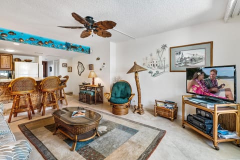 Condo, 1 Queen Bed (White Sands Village#118) | Living room