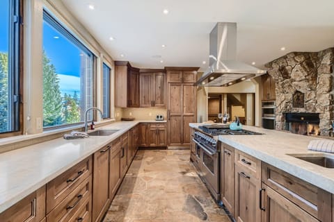 Fully remodeled chefs kichen