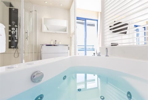 Royal Double Room, 1 King Bed, Terrace, Sea View | Bathroom | Separate tub and shower, deep soaking tub, free toiletries, hair dryer