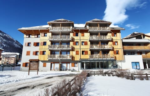 The residence offers apartments for up to 6 guests