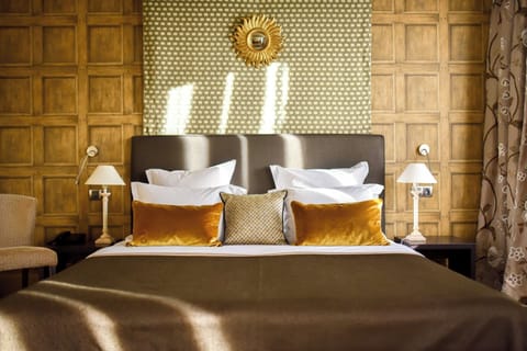 Superior Room | 1 bedroom, premium bedding, minibar, in-room safe