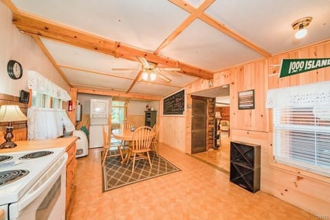 Kitchen sitting area
