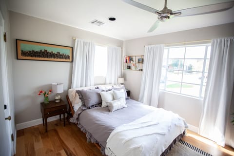 Bedroom - 1 King