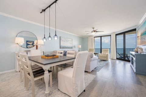 Phoenix X 513, Orange Beach, Alabama, beach front, 3 bedroom condominium on the 5th floor