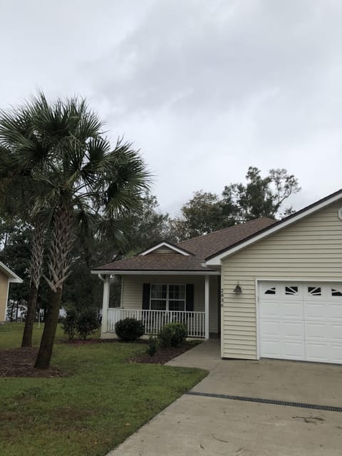 Front of house from Paradise Lakes Road.
