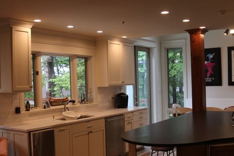 Ice Maker, Kitchen 2nd Sink and 2nd Dishwasher