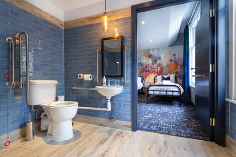 Accessible Superior Double or Twin Room | Bathroom | Shower, rainfall showerhead, designer toiletries, hair dryer