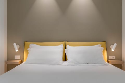 Junior Suite | In-room safe, desk, blackout drapes, soundproofing