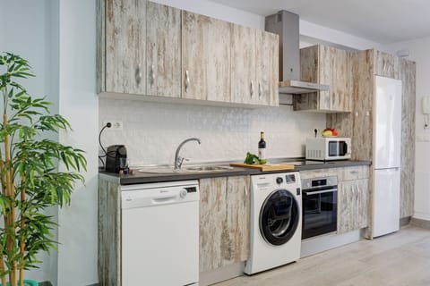 Exclusive Villa, 4 Bedrooms | Private kitchen | Full-size fridge, microwave, oven, stovetop