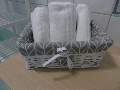 Comfort Double Room, 2 Twin Beds | Premium bedding, blackout drapes, cribs/infant beds, free WiFi