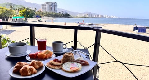 Free daily full breakfast