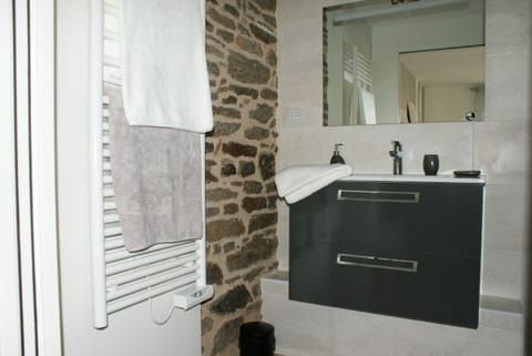Double Room, Garden View (Ti Bihan) | Bathroom sink