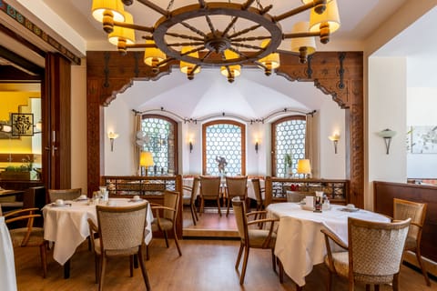 Daily buffet breakfast (EUR 18 per person)