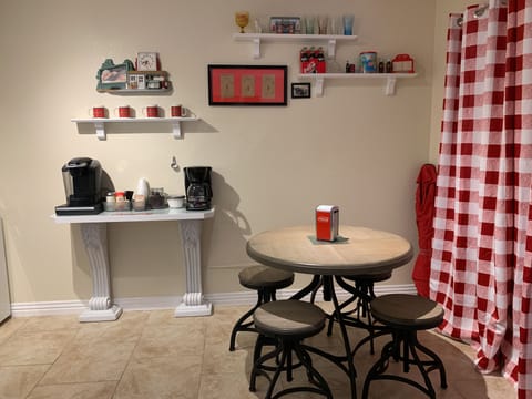 dining for 4 and coffee bar