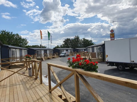 Twin Room | Property grounds
