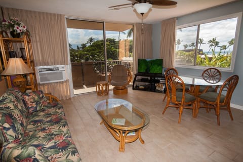 tropical decor