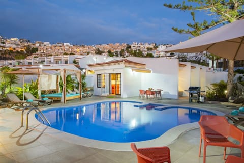 Private pool