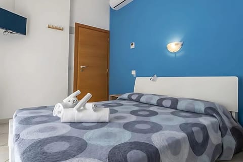 Superior Room | Frette Italian sheets, premium bedding, down comforters, pillowtop beds