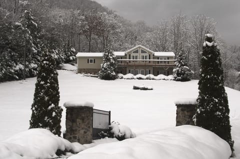 Yes we get snow in the mountains