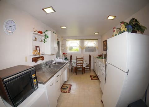 Kitchen-1 - Located downstairs. Kitchen with seating for 3.