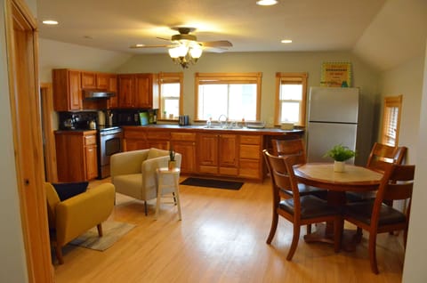  Eat, relax, cook, nap, shower... all accessible from the main living area. 
