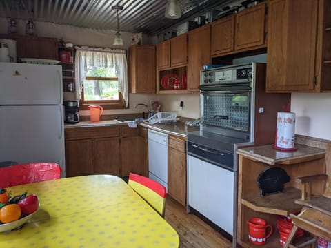 1960s flare range with pull-out drawer for burners as seen on Bewitched.