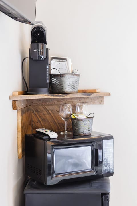 The Cabin Creek | Coffee and/or coffee maker