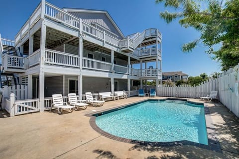 Private Pool Area