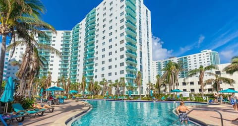 Tides Miami 1BR +den Condo on the beach (7828)
