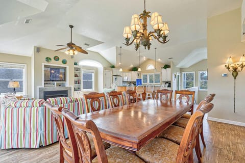 Top-Level Dining Room with Table (seats 10)