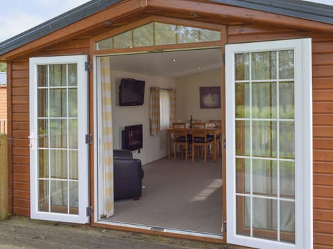 French doors to the terrace | Bridge End Lodge, Dollar, near Stirling