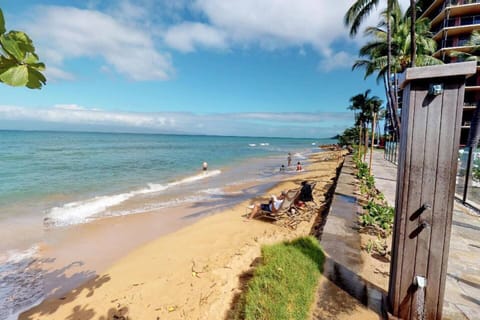 Kaanapali-Shores-221-Beach.jpg
