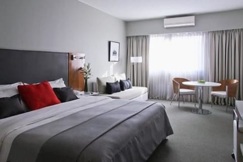 Standard Room | Down comforters, pillowtop beds, minibar, in-room safe