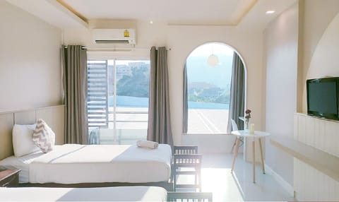 Standard Twin Room | Blackout drapes, free WiFi, bed sheets