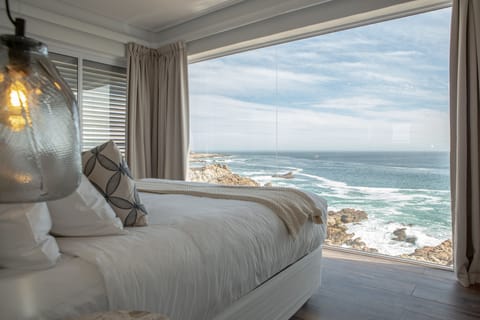 Superior Suite, 2 Bedrooms, Sea View | Premium bedding, pillowtop beds, minibar, in-room safe