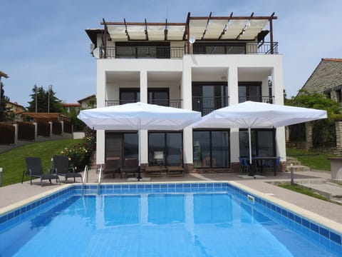 May 2019 new sunshades on top balcony