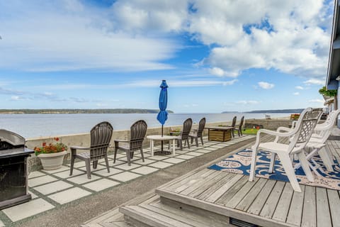 Langley Vacation Rental | 3BR | 3BA | Stairs Required | 2,200 Sq Ft
