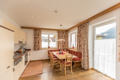 Superior Apartment, 2 Bedrooms, Non Smoking, Mountain View | Hypo-allergenic bedding, in-room safe, blackout drapes, soundproofing