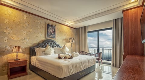 Superior King or Double Room | In-room safe, laptop workspace, blackout drapes, WiFi (free)