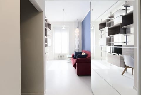 Studio | Living area | Flat-screen TV