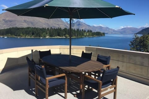Balcony - Large outdoor deck