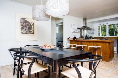 Dining and kitchen flow