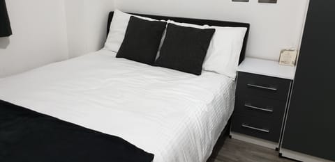 Classic Double Room | Free WiFi, bed sheets