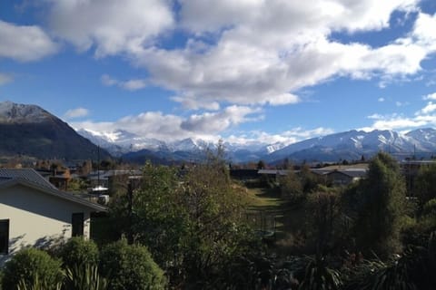 Views 1