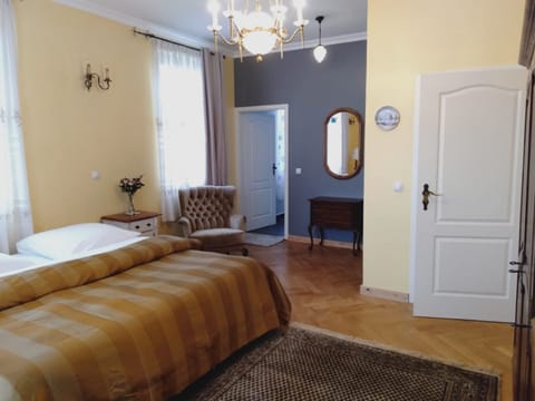 1 bedroom, premium bedding, memory foam beds, in-room safe