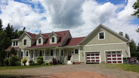 (photo: June 2016)