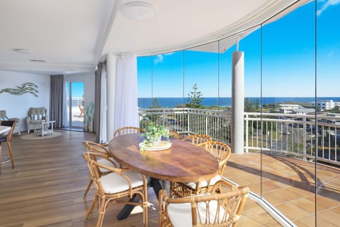 Luxury Penthouse, 3 Bedrooms, Ocean View, Sea Facing | Living area | 40-inch TV with digital channels, table tennis