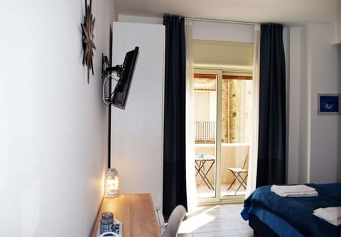 Comfort Double Room, City View (Mare) | 1 bedroom, memory foam beds, minibar, in-room safe